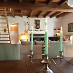 Countryside Family Haven For 8 With Pool Holiday home *