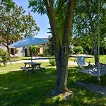 Holiday home Countryside Family Haven For 8 With Pool *