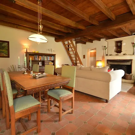 Vakantiehuis In Saint-jean Near Loire Castles *