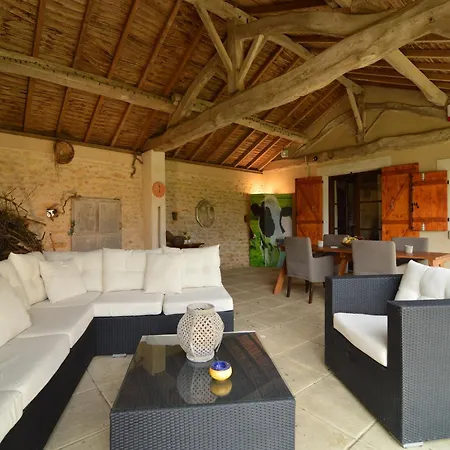 Countryside Family Haven For 8 With Pool Σπίτι διακοπών