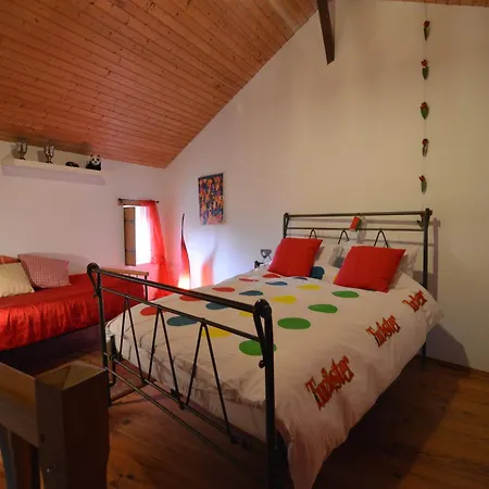 Vakantiehuis In Saint-jean Near Loire Castles *