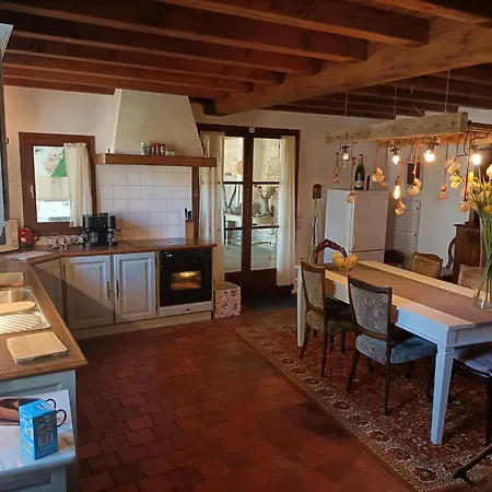 Vakantiehuis In Saint-jean Near Loire Castles