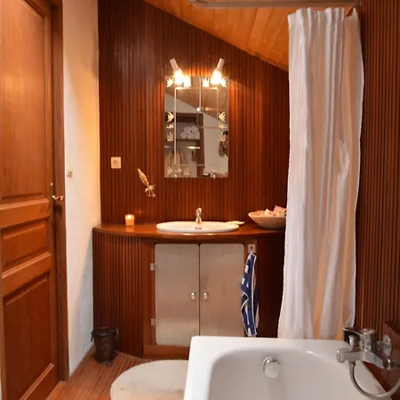 In Saint-jean Near Loire Castles * Frontenay-sur-Dive